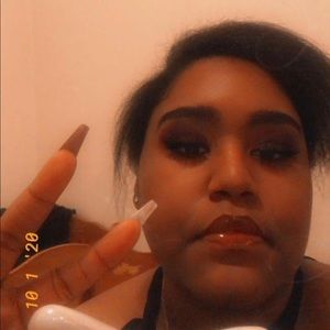 Meet your Posher, Estrella